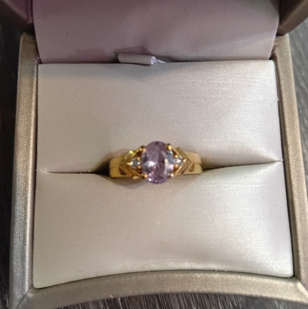 Elegant Gold and Purple Toned Women's Ring